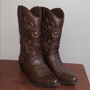 Mossimo supply brown boots size 9